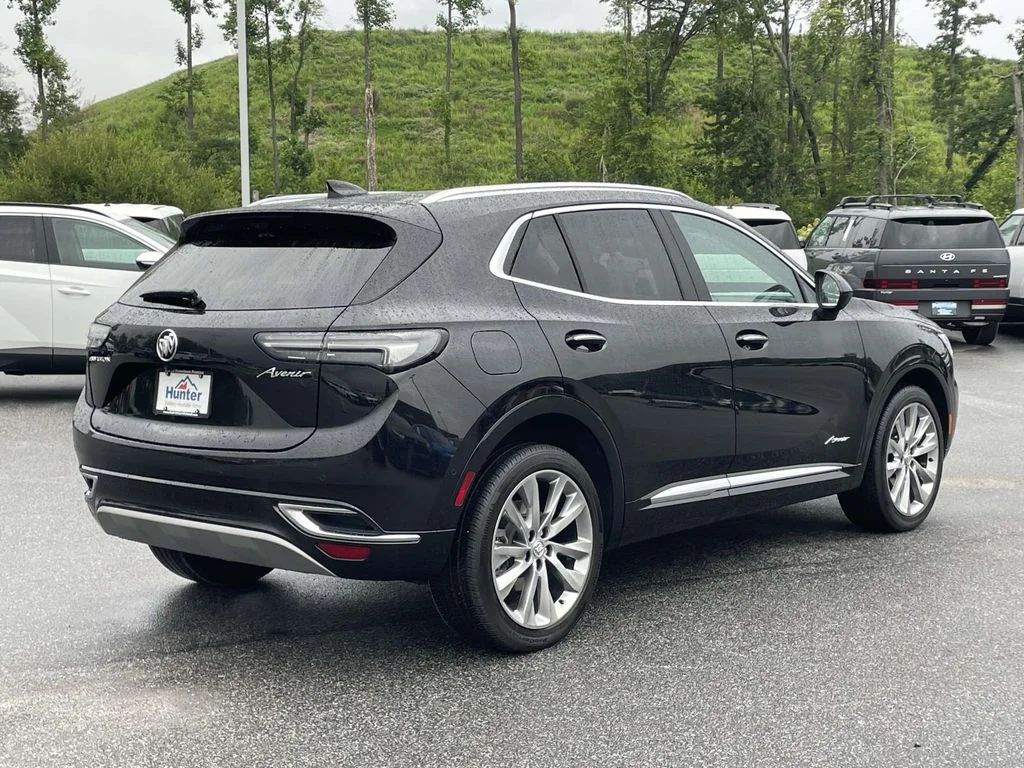Used 2023 Ebony Twilight Metallic Buick Avenir image 29