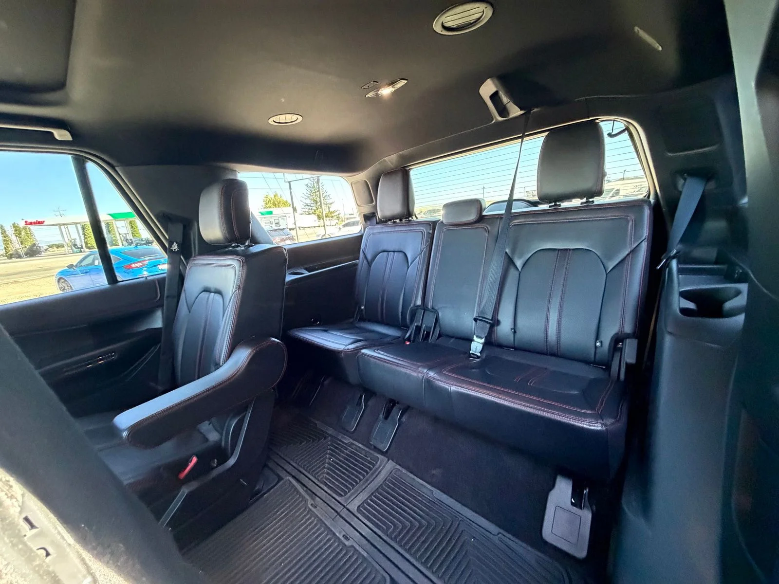 Used 2020 White Ford Limited image 14