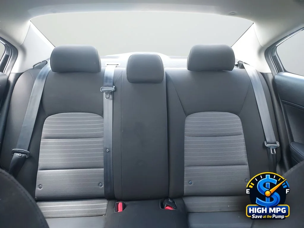 Used 2017 Black Kia S image 29