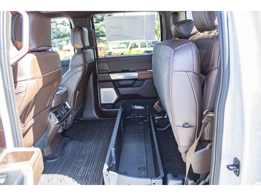 New 2026 Star White Metallic Tri-Coat Ford King Ranch image 24