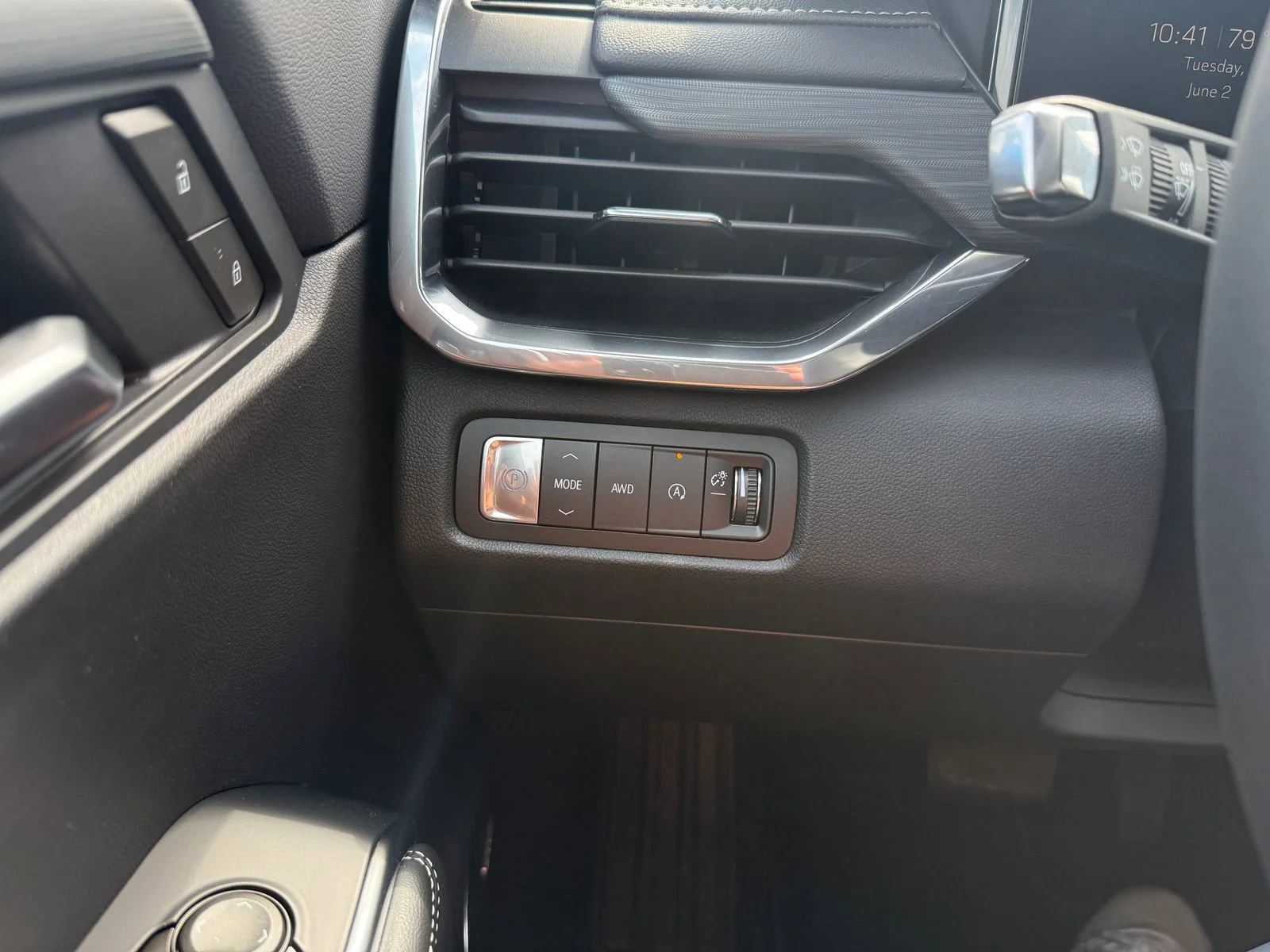 New 2026 Sterling Metallic GMC Elevation image 20
