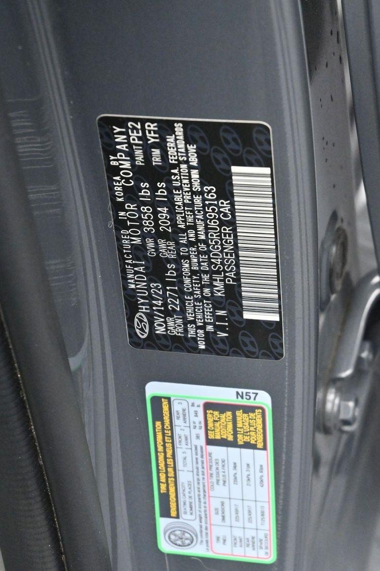 Used 2024 Ecotronic Gray Hyundai SEL image 38