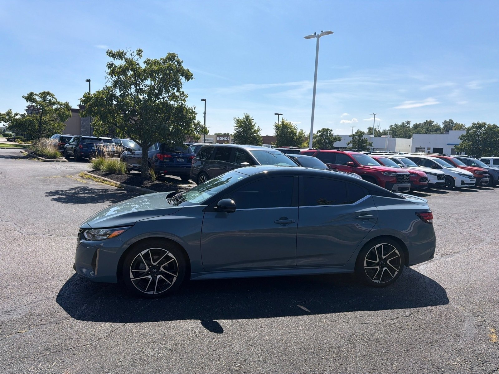 Used 2024 Atlantic Gray Metallic/Super Black Nissan SR image 12