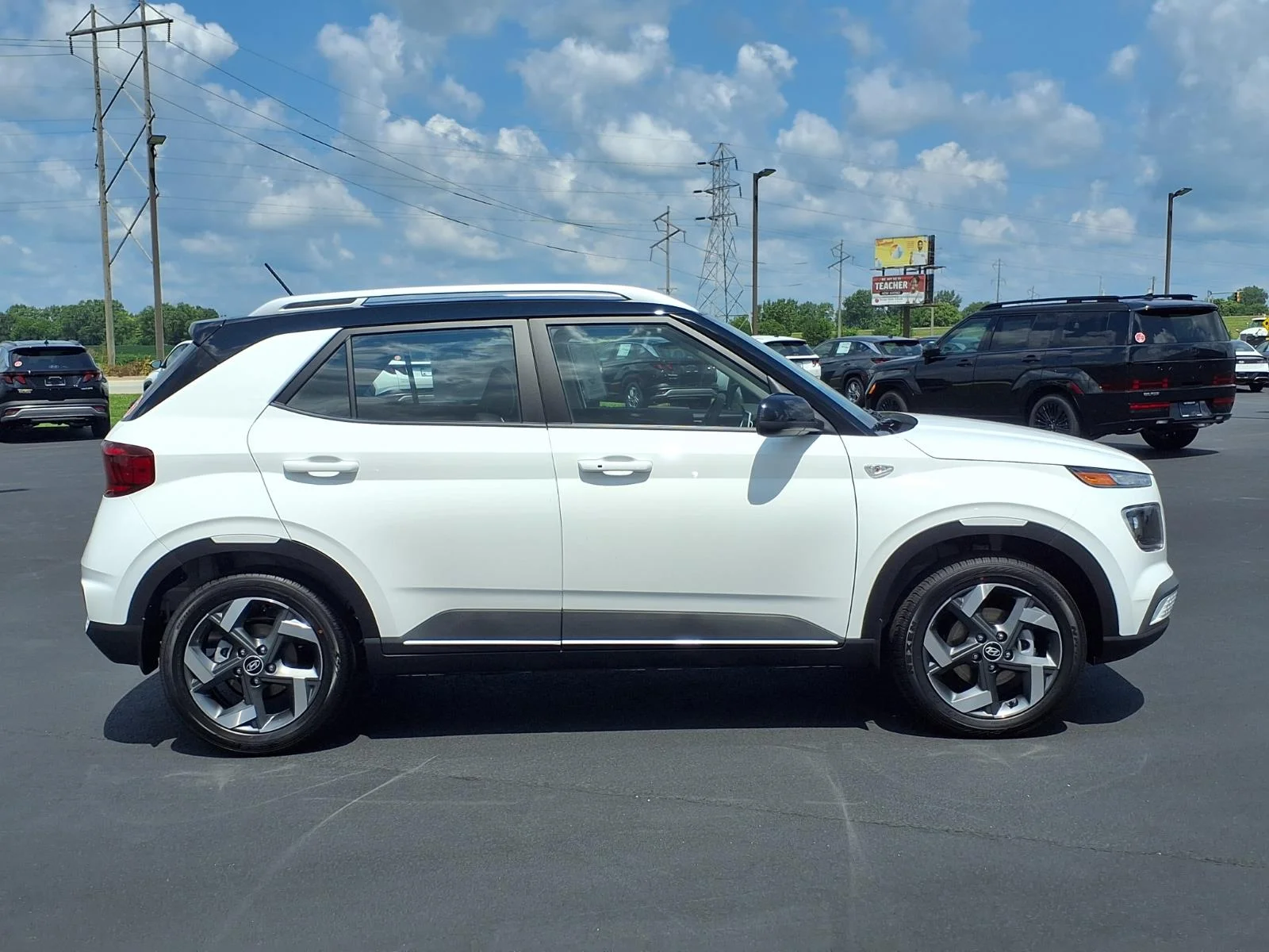 New 2026 Lunar White/Black Roof Hyundai SEL image 14