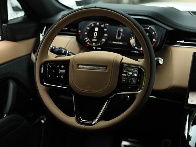 New 2026 Ostuni Pearl White LAND ROVER Dynamic SE image 40