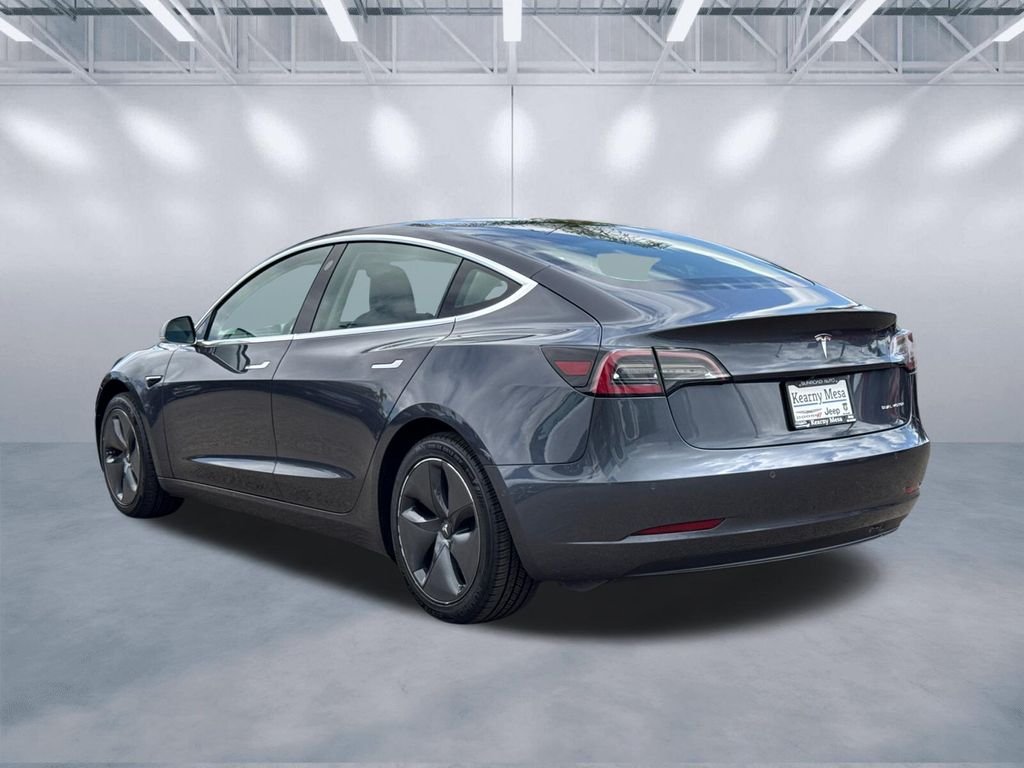 Used 2019  Tesla Long Range image 4