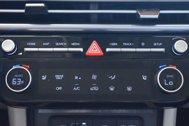 Used 2025 Gray Hyundai SEL Convenience image 29