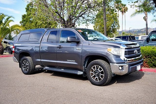 Used 2014  Toyota SR5 image 5