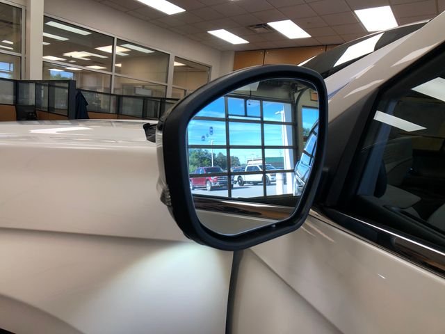 New 2026 Star White Metallic Tri-Coat Ford Platinum® image 24