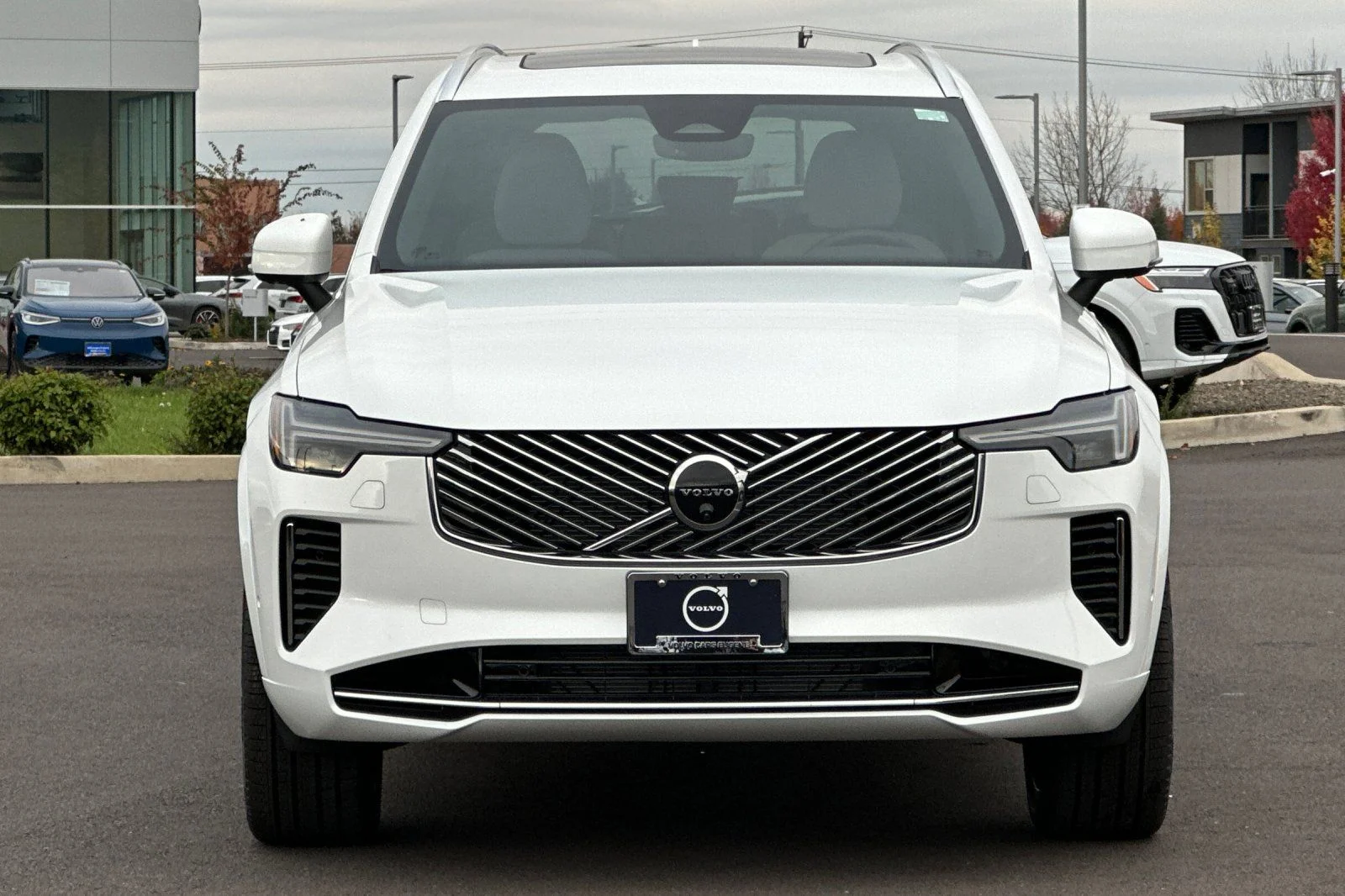 2026 Volvo XC90 Plus - Photo 8