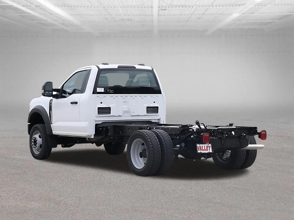 New 2025 Oxford White Ford F-550® XL image 7
