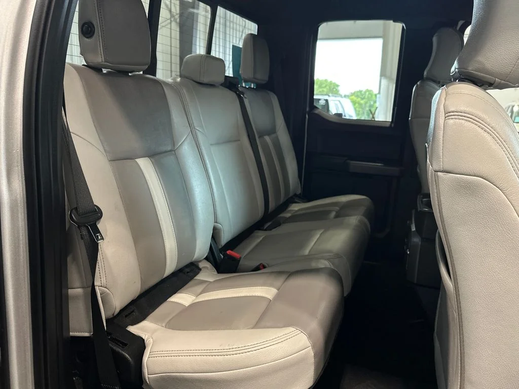 Used 2018 Silver Ford XLT image 32
