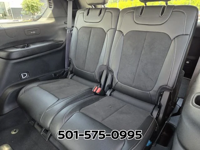 Used 2023 Red Jeep Altitude image 12