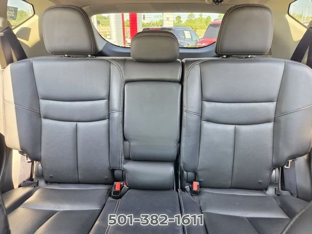Used 2017 Black Nissan Platinum image 11