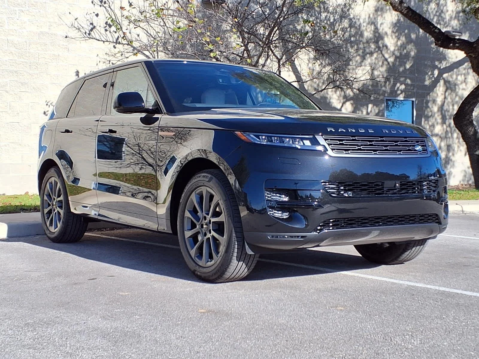 2026 Land Rover Range Rover Sport SE - Photo 3