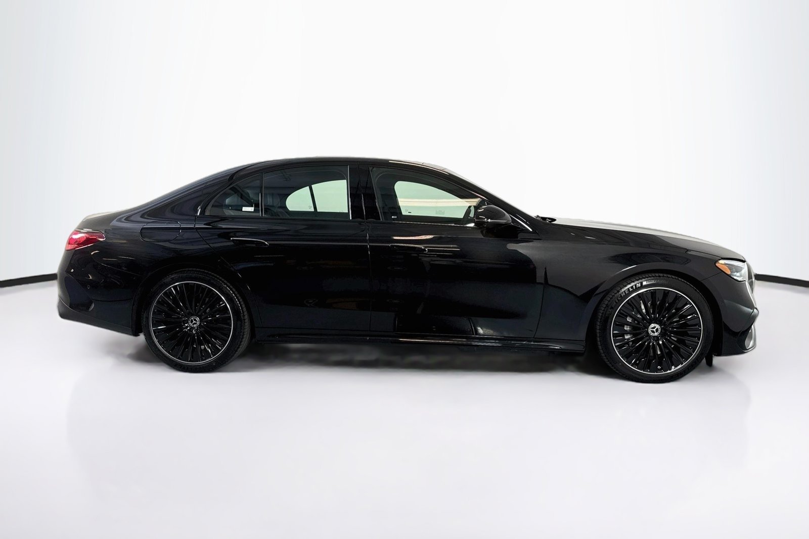 New 2027 Obsidian Black Metallic Mercedes-Benz E 450 image 4