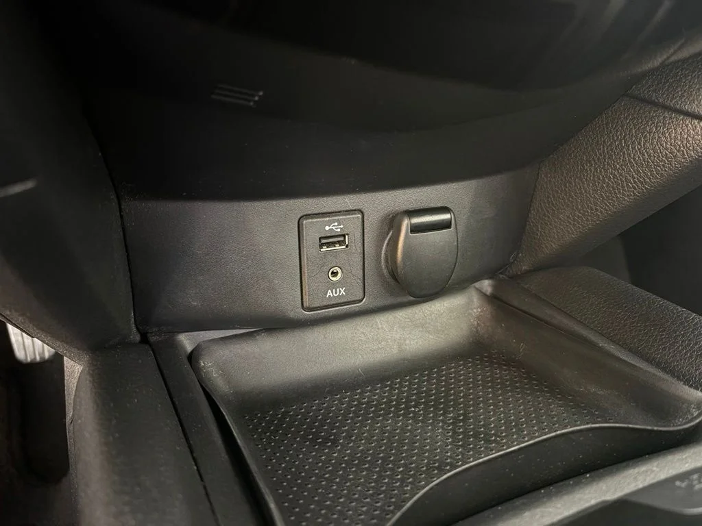 Used 2016 Red Nissan S image 26