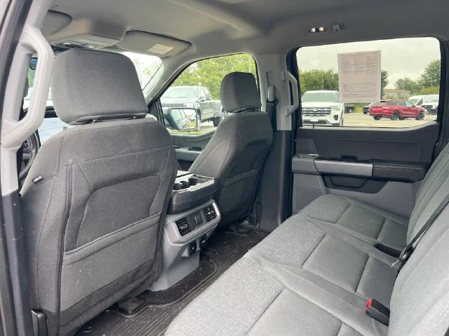 Used 2024 Black Ford XLT image 19