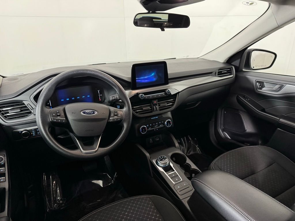 Used 2025 Space Silver Metallic Ford Active image 18