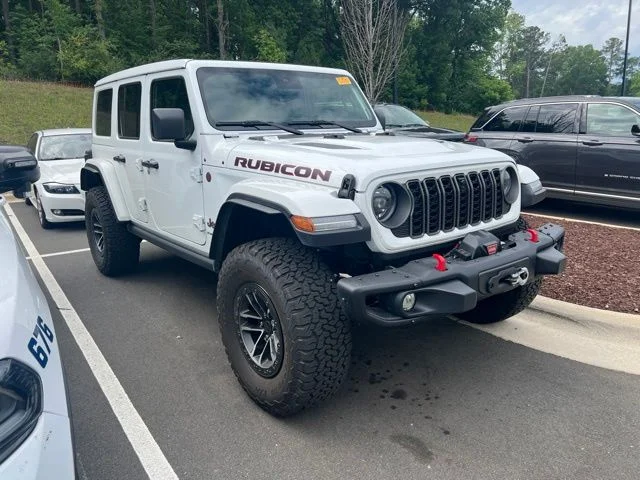 Used 2025 White Jeep Rubicon X image 9