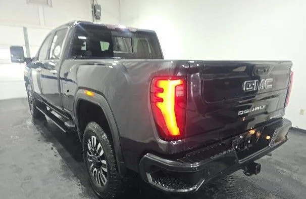 Used 2024 Gray GMC Denali Ultimate image 6
