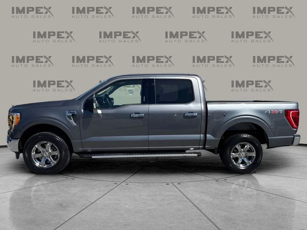 Used 2023 Gray Ford XLT image 2