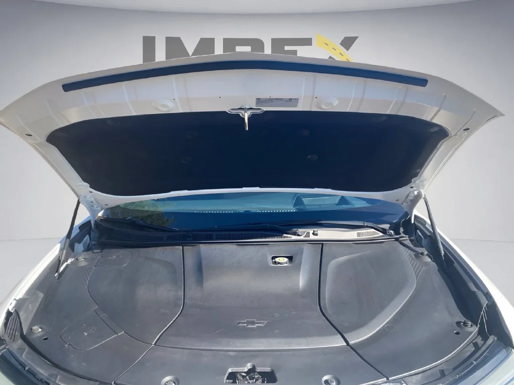 Used 2024 Summit White Chevrolet RS image 38