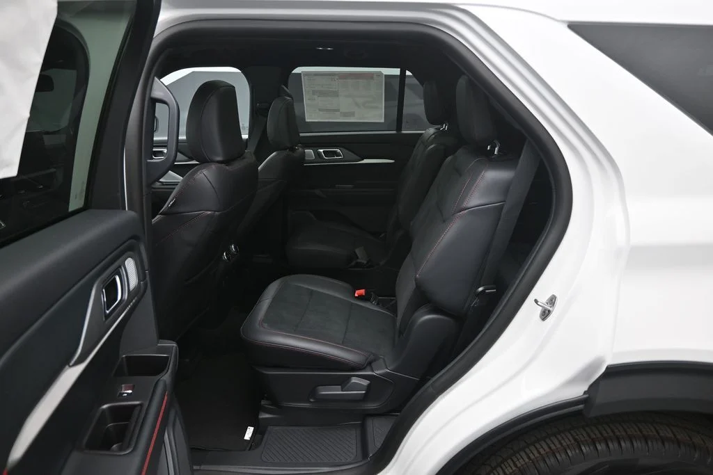 New 2026 Star White Metallic Tri-Coat Ford ST image 18