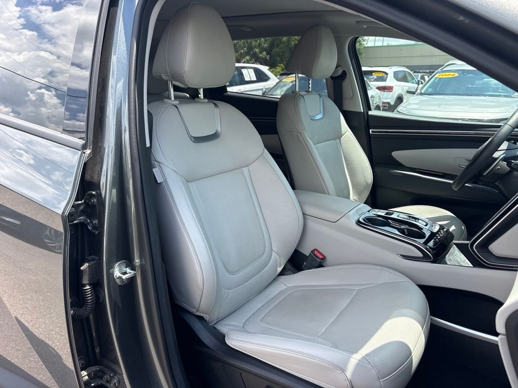 2022 Hyundai Tucson Limited - Photo 17