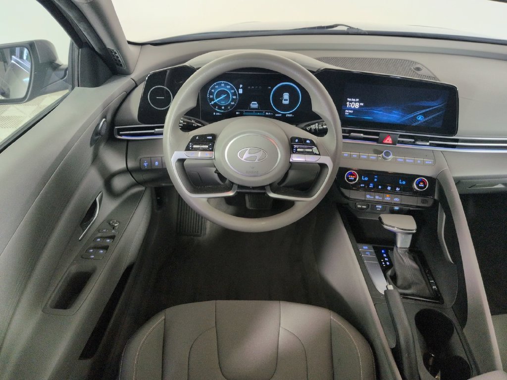 2024 Hyundai Elantra SEL - Photo 22