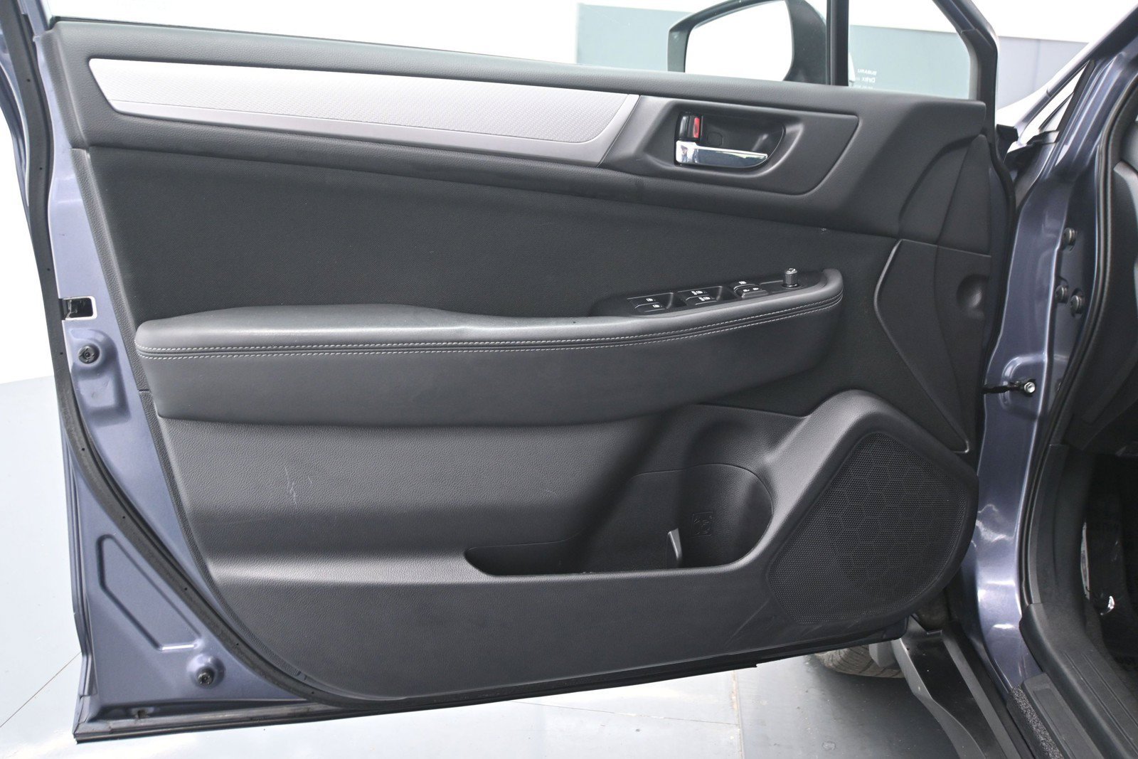 Used 2016 Carbide Gray Metallic Subaru 2.5i Premium image 20