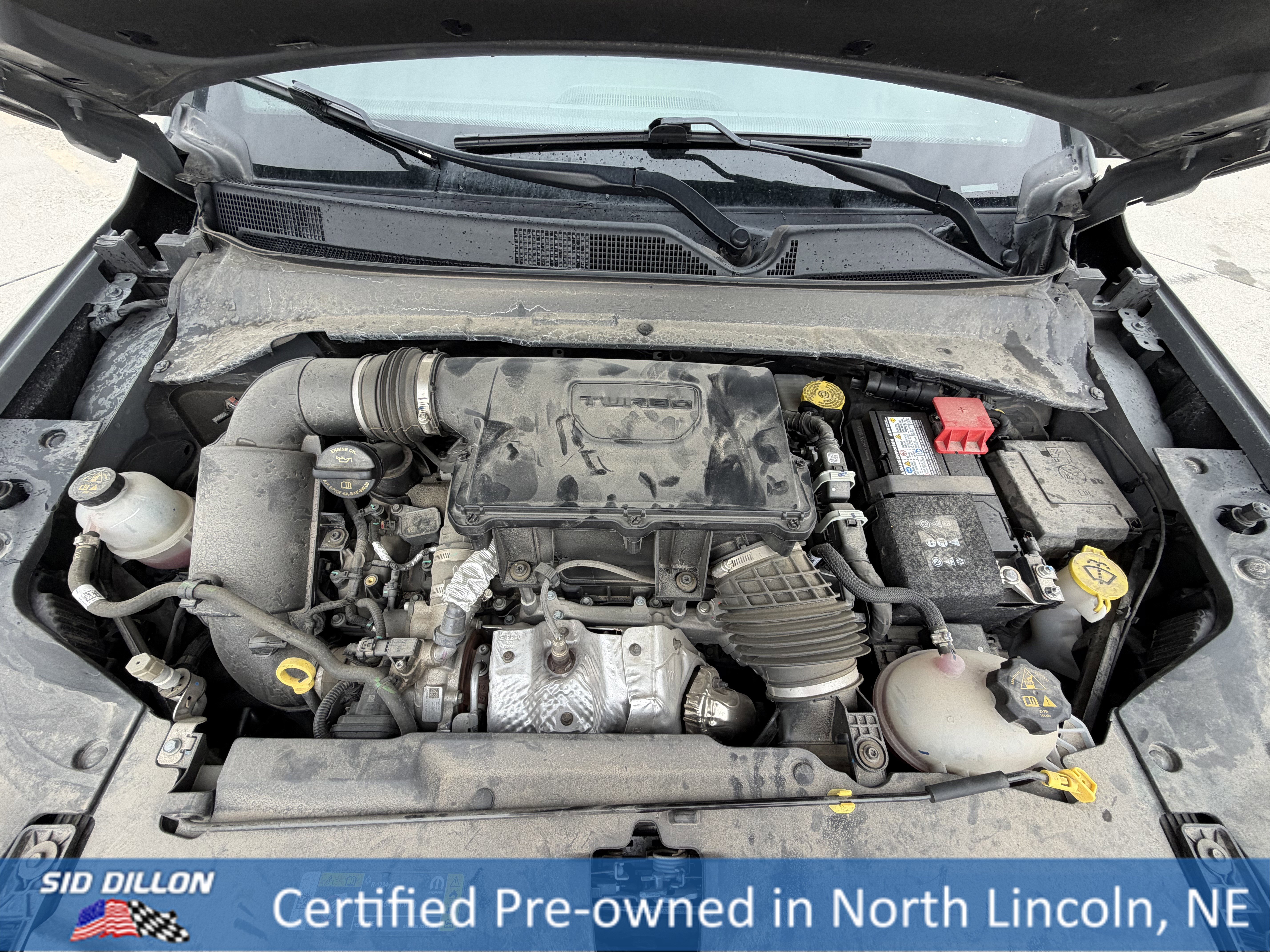 Used 2023 Sting-Gray Clearcoat Jeep Latitude Lux image 10