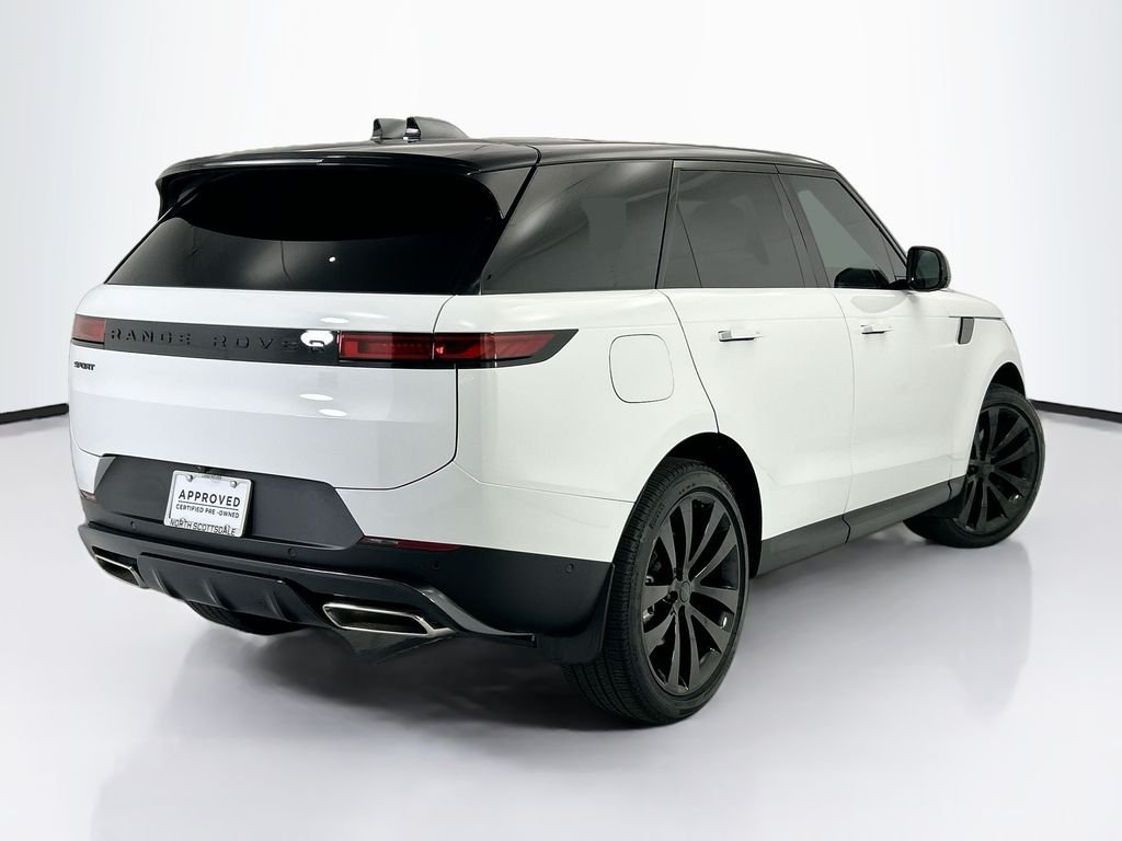 Used 2026 Fuji White Land Rover SE image 5