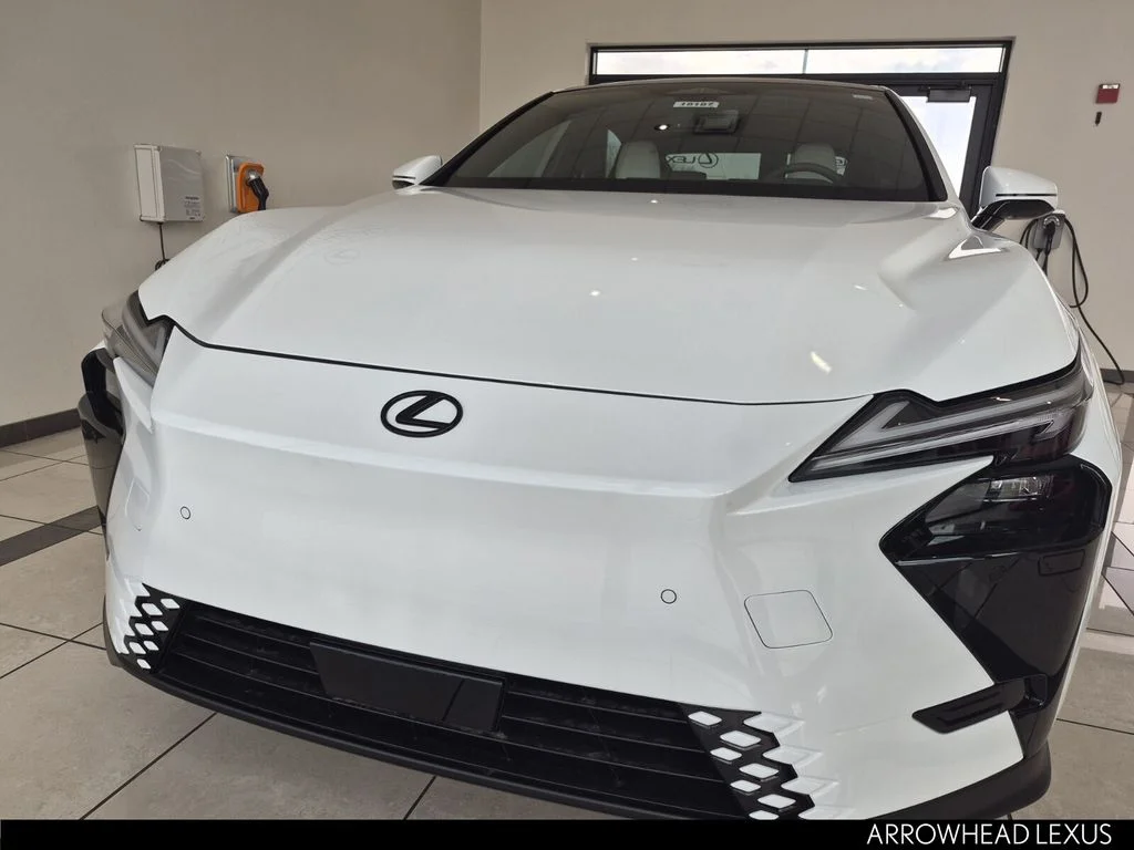 New 2026 White Lexus  image 8