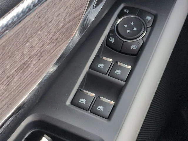 New 2026 Black Ford Platinum image 23