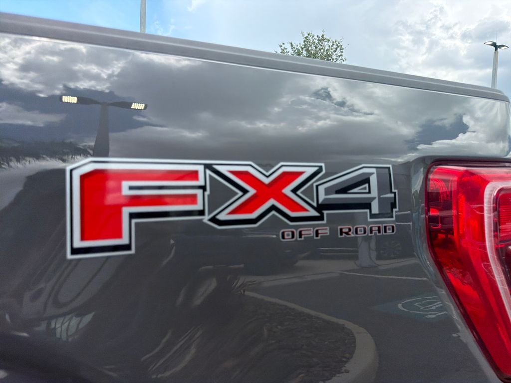 Used 2021 Gray Ford XLT image 11