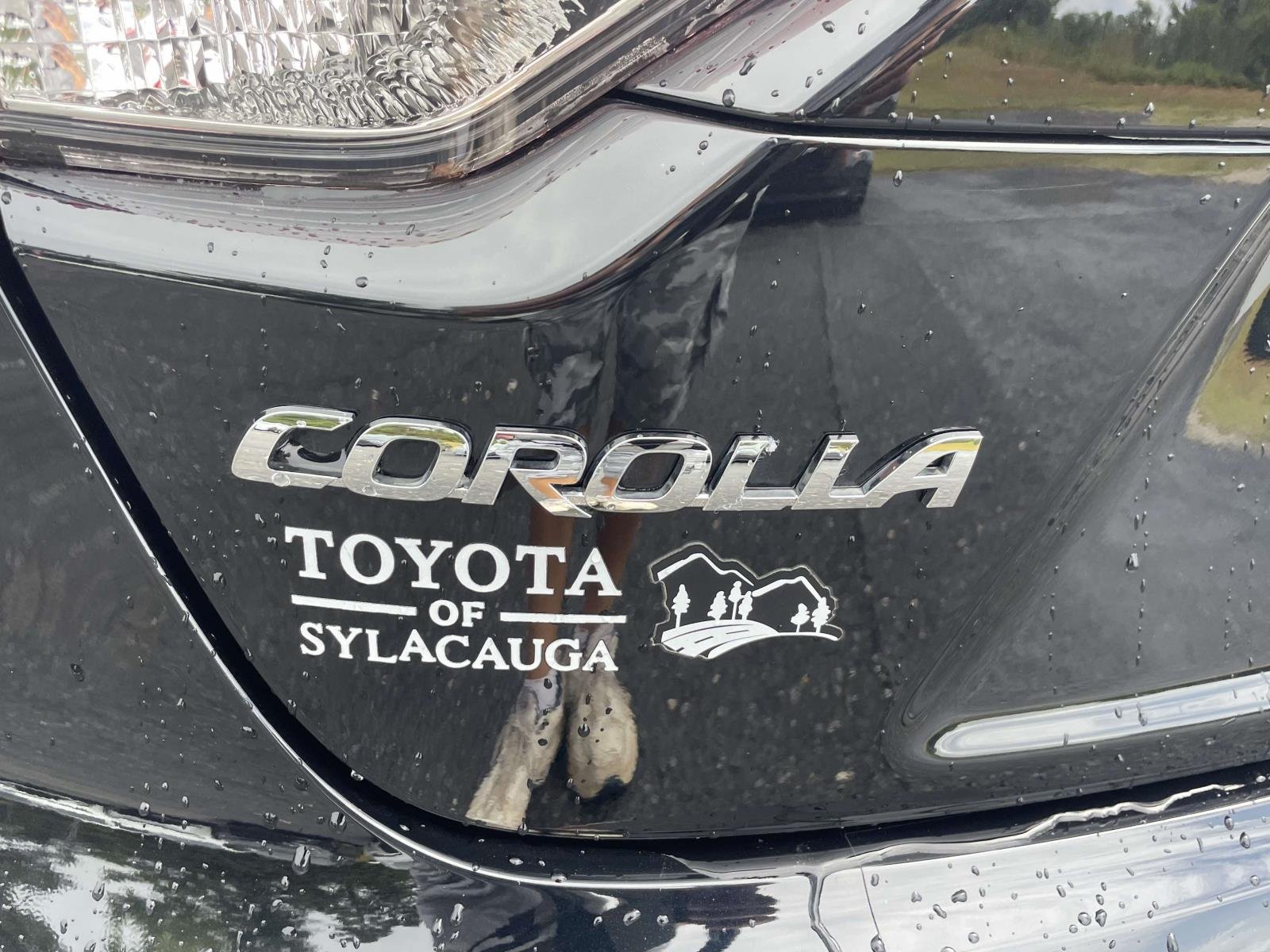 Used 2025 Midnight Black Metallic Toyota Hybrid LE image 9