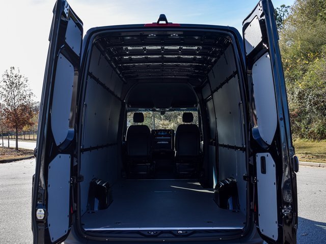 New 2026 Jet+Black Mercedes-Benz Cargo 170 WB image 58