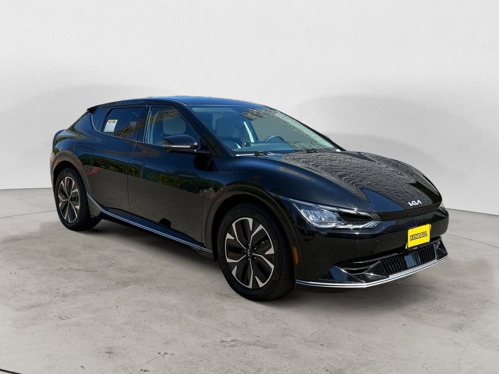 Used 2023 Black Kia Wind image 3