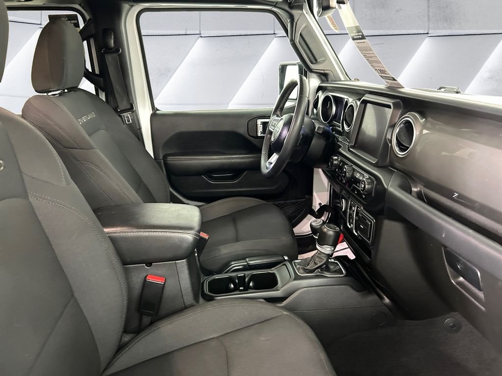 Used 2023 White Jeep Overland image 13