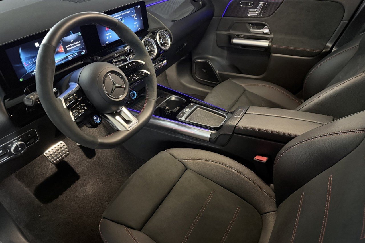 2025 Mercedes-Benz GLA GLA35 AMG - Photo 9
