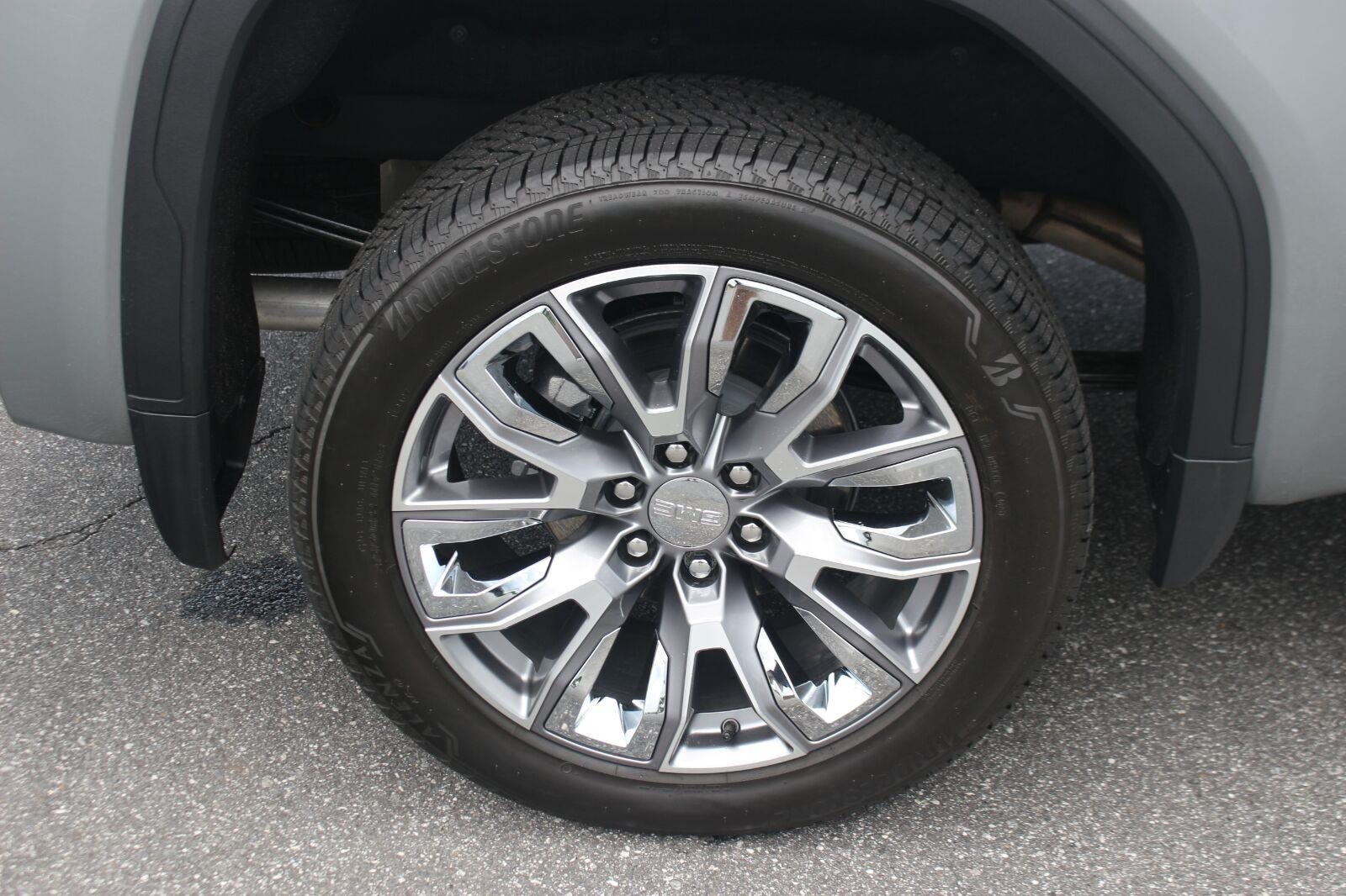 Used 2026 Sterling Metallic GMC Denali image 39