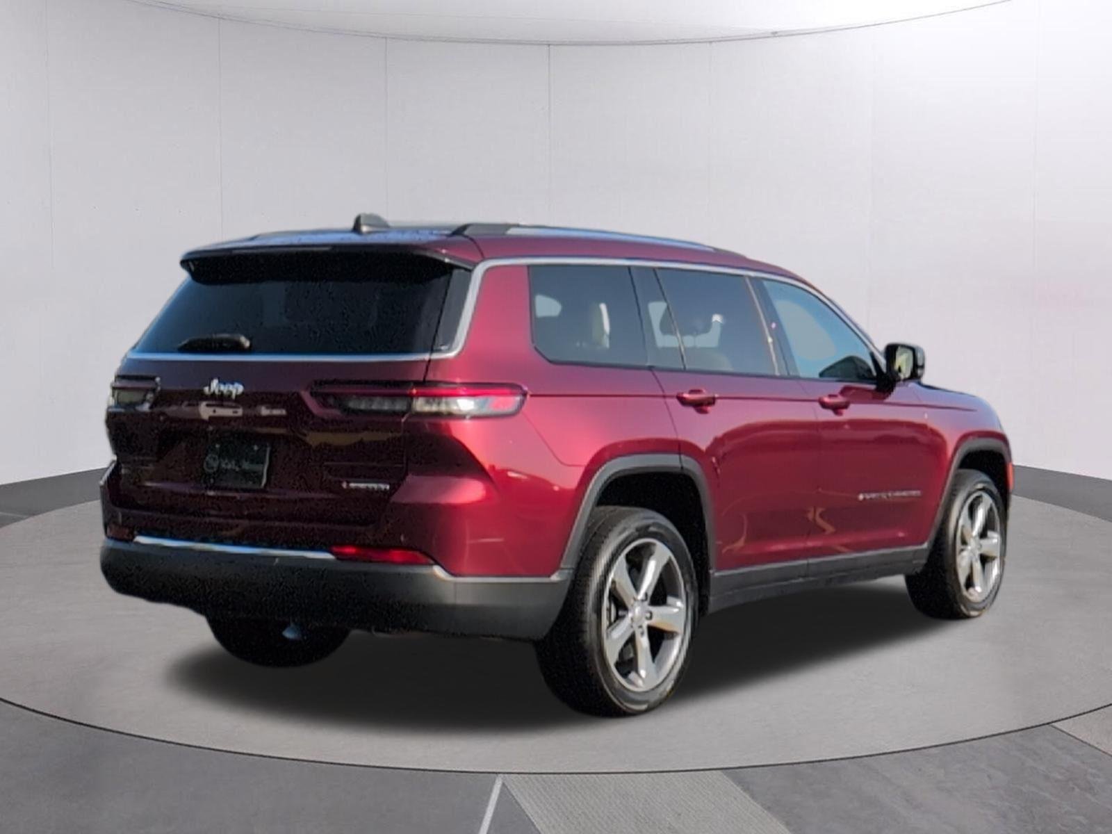Used 2021 Velvet Red Pearlcoat Jeep Limited image 7