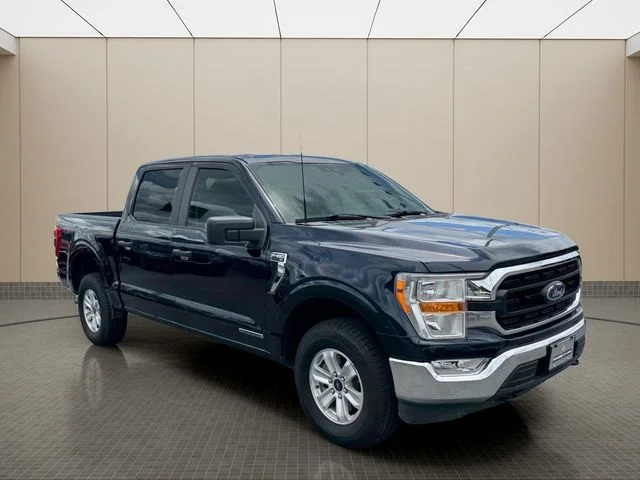 Used 2022 Blue Ford XLT image 2
