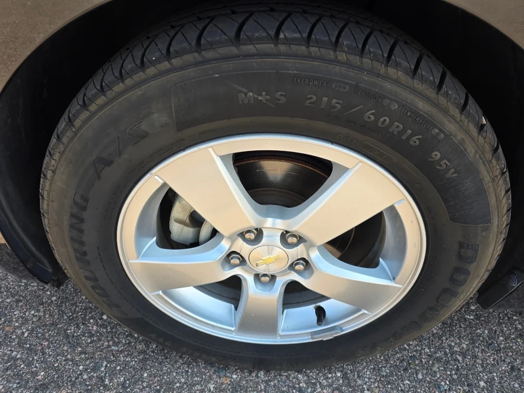 Used 2016 Black Granite Metallic Chevrolet LT image 9