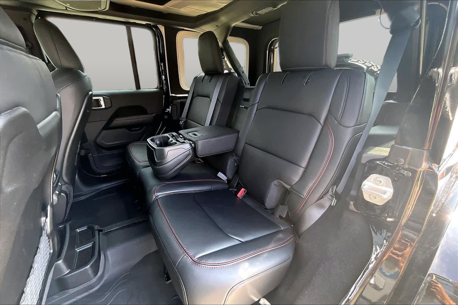 New 2027 Black Clear-Coat Paint Jeep Rubicon X image 22
