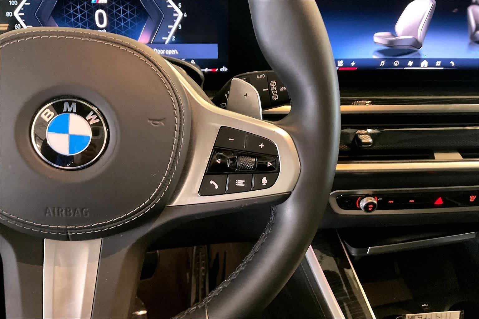 Used 2026 Black Sapphire Metallic BMW xDrive40i image 23