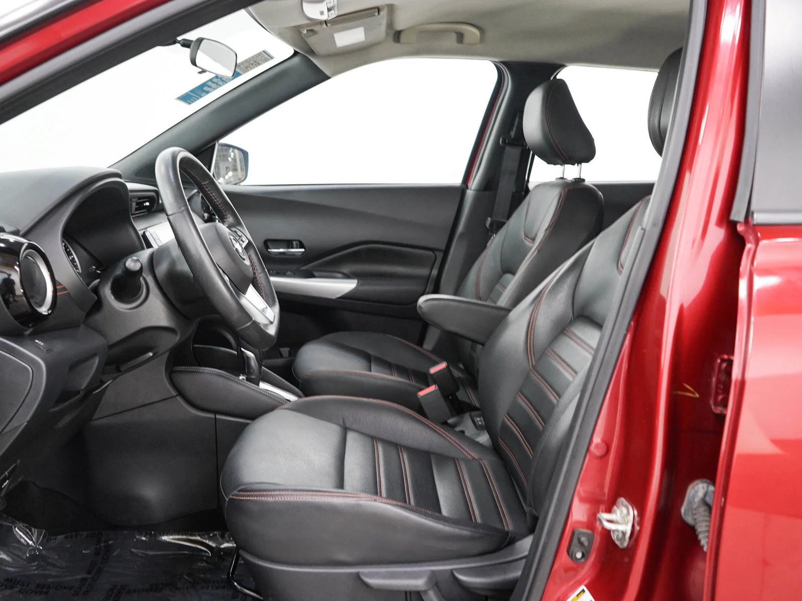 Used 2019 Cayenne Red Metallic Nissan SR image 21