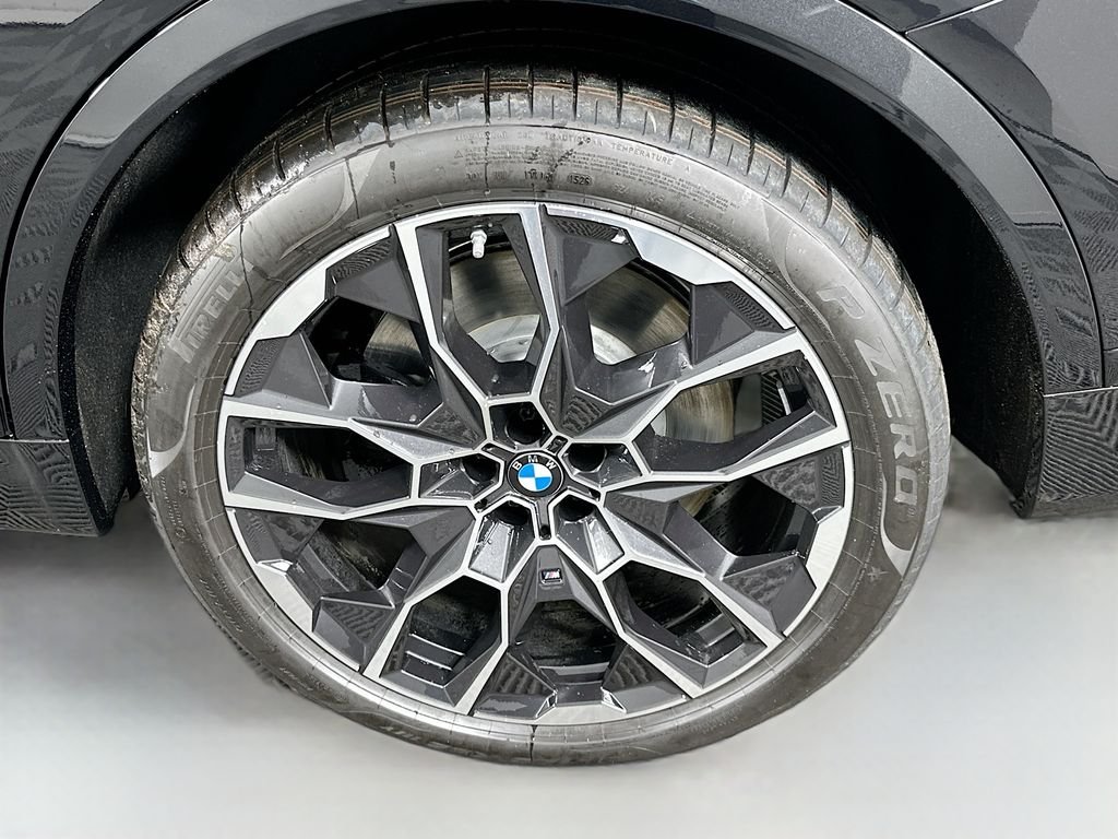 New 2027 Black Sapphire Metallic BMW M60i image 23
