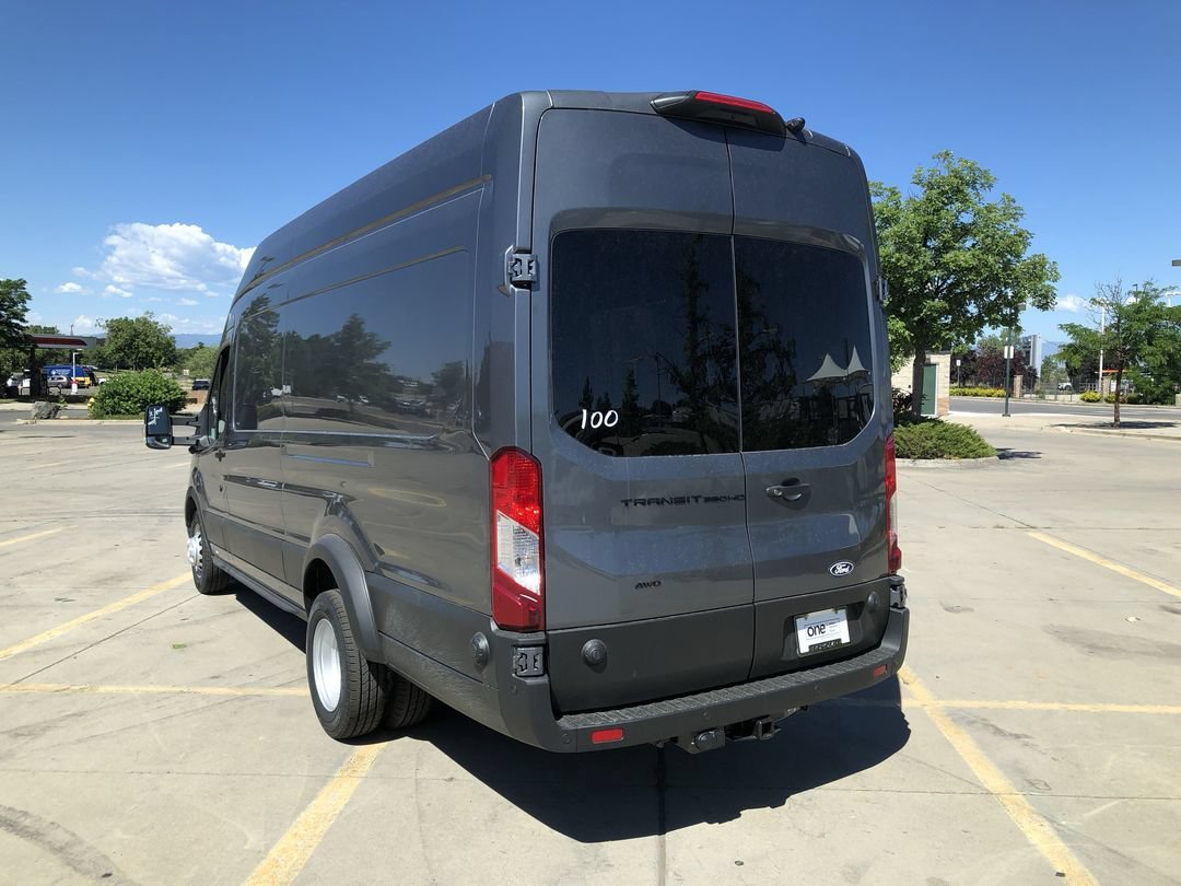 New 2026 Carbonized Gray Metallic Ford  image 9